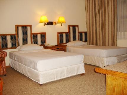 Holiday Hotel Phnom Penh Dış mekan fotoğraf
